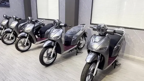 1500W/1000W/800W Big Power High Speed and Cheap Electric Scooter for Man